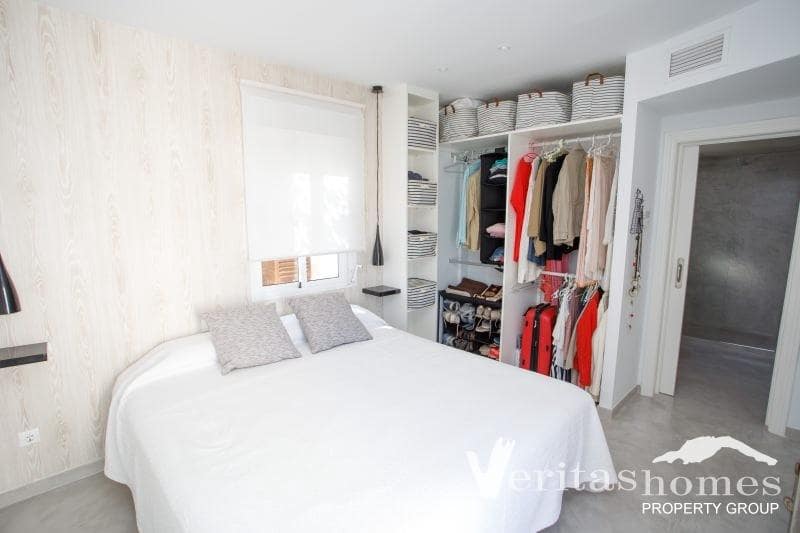 3 makuuhuone Huvila myytävänä paikassa Puerto del Rey mukana uima-altaan - 510 000 € (Ref: 9322838)