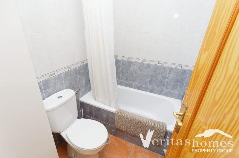 2 Zimmer Apartment zu verkaufen in Palomares mit Pool - 135.000 € (Ref: 9912299)