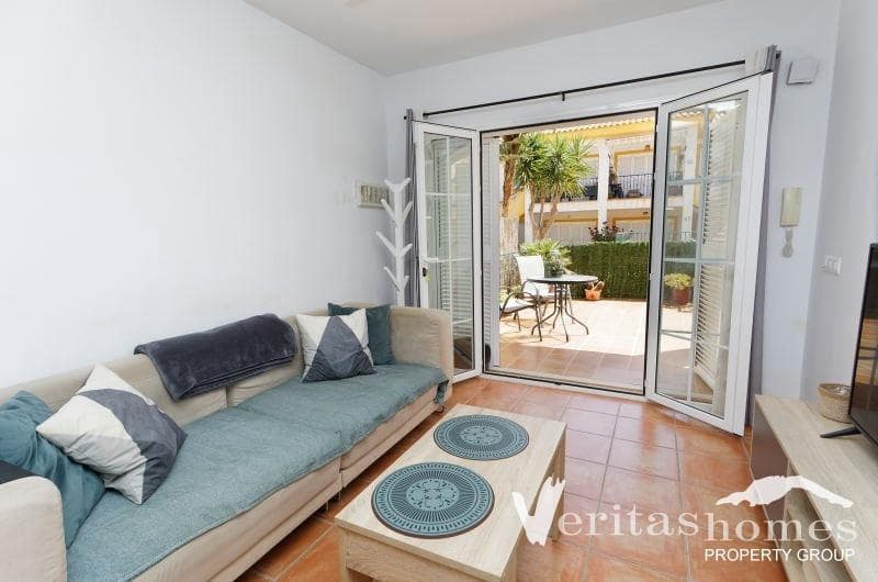 2 Zimmer Apartment zu verkaufen in Palomares mit Pool - 135.000 € (Ref: 9912299)