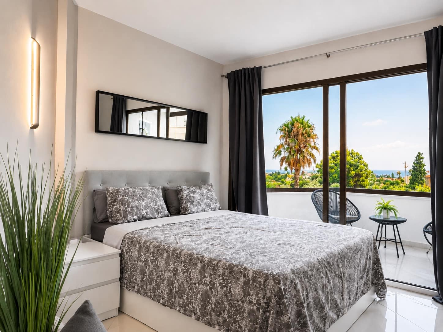 Apartment for sale in New Golden Mile with pool garage - € 225,000 (Ref: 10002582)