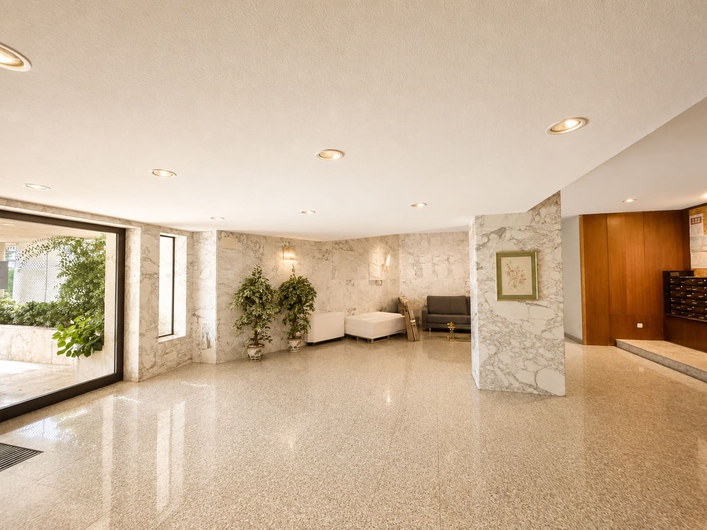 Apartment for sale in New Golden Mile with pool garage - € 225,000 (Ref: 10002582)