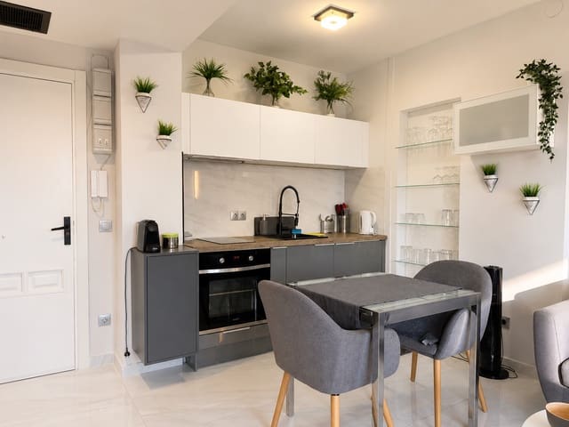 Studio for sale in New Golden Mile, Estepona with pool garage - € 225,000 (Ref: 10007151)