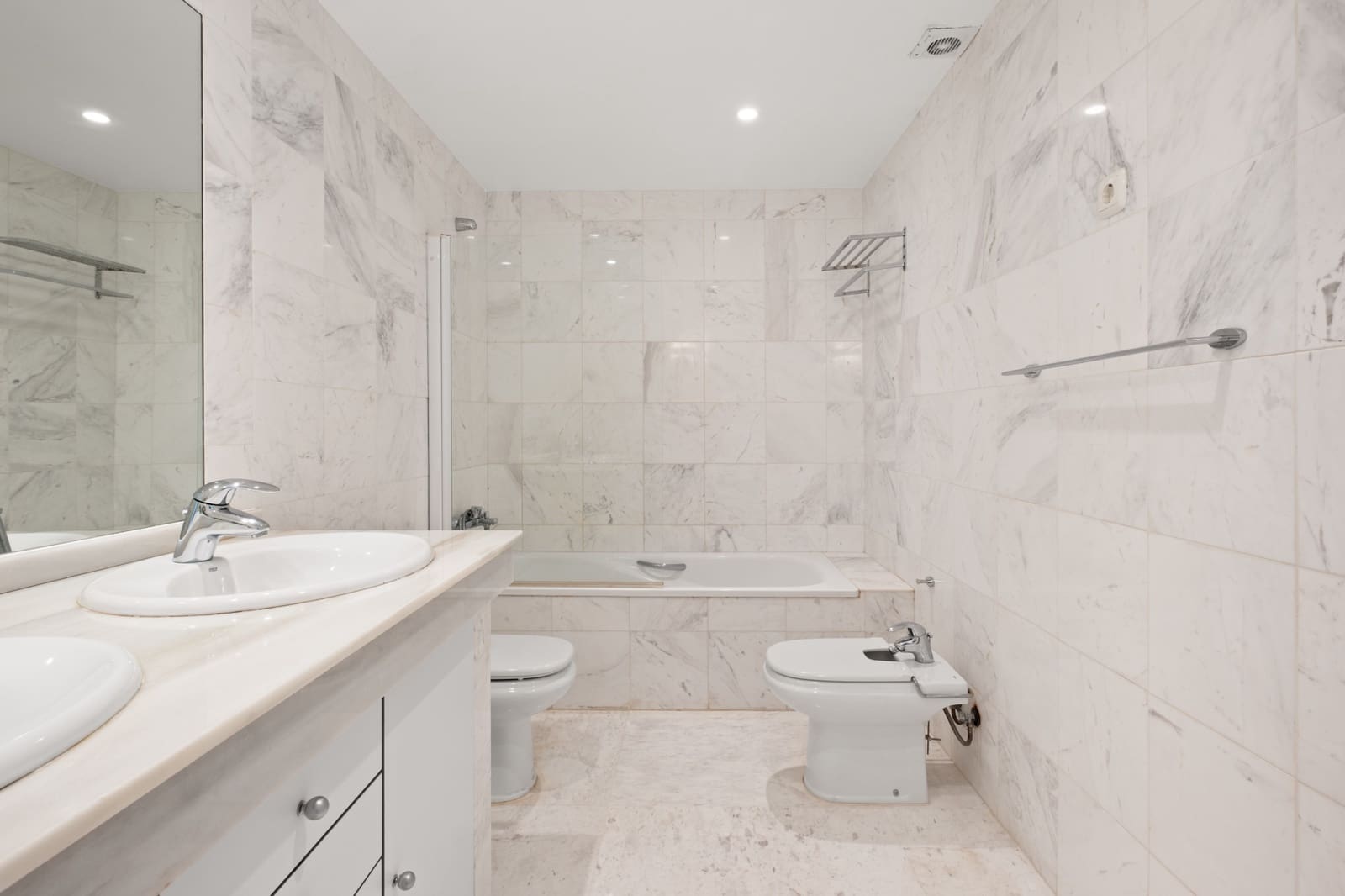 2 slaapkamer Appartement te koop in Marbella met zwembad garage - € 520.000 (Ref: 10018819)