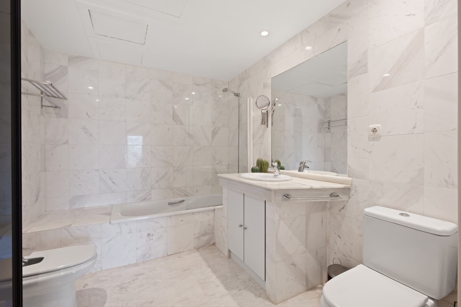 2 slaapkamer Appartement te koop in Marbella met zwembad garage - € 520.000 (Ref: 10018819)