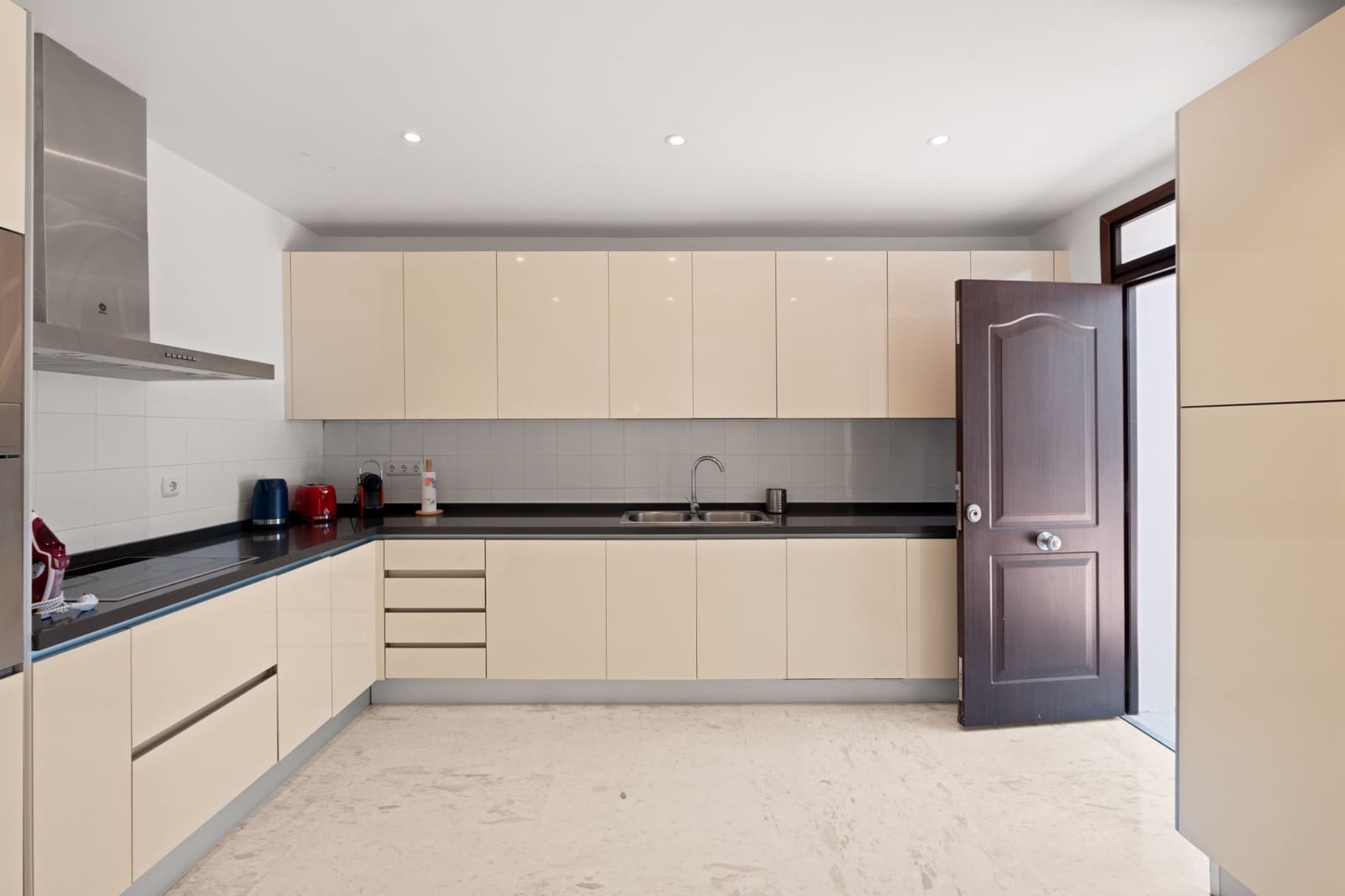 2 slaapkamer Appartement te koop in Marbella met zwembad garage - € 520.000 (Ref: 10018819)