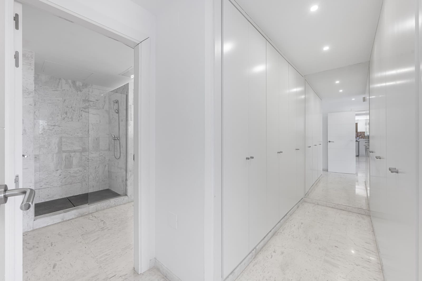 2 chambre Penthouse à vendre à Marbella avec piscine garage - 635 000 € (Ref: 10029081)