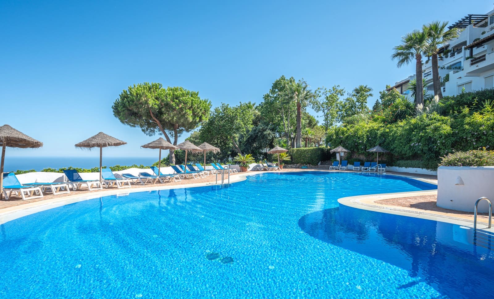 2 chambre Penthouse à vendre à Marbella avec piscine garage - 635 000 € (Ref: 10029081)