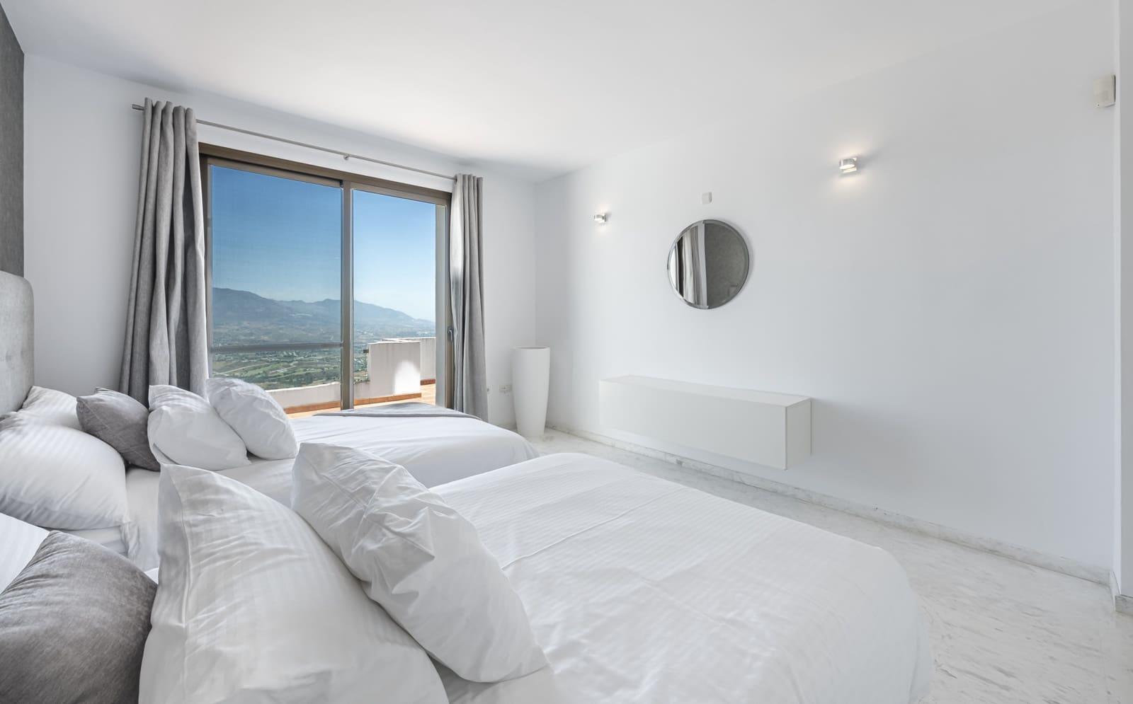 2 chambre Penthouse à vendre à Marbella avec piscine garage - 635 000 € (Ref: 10029081)