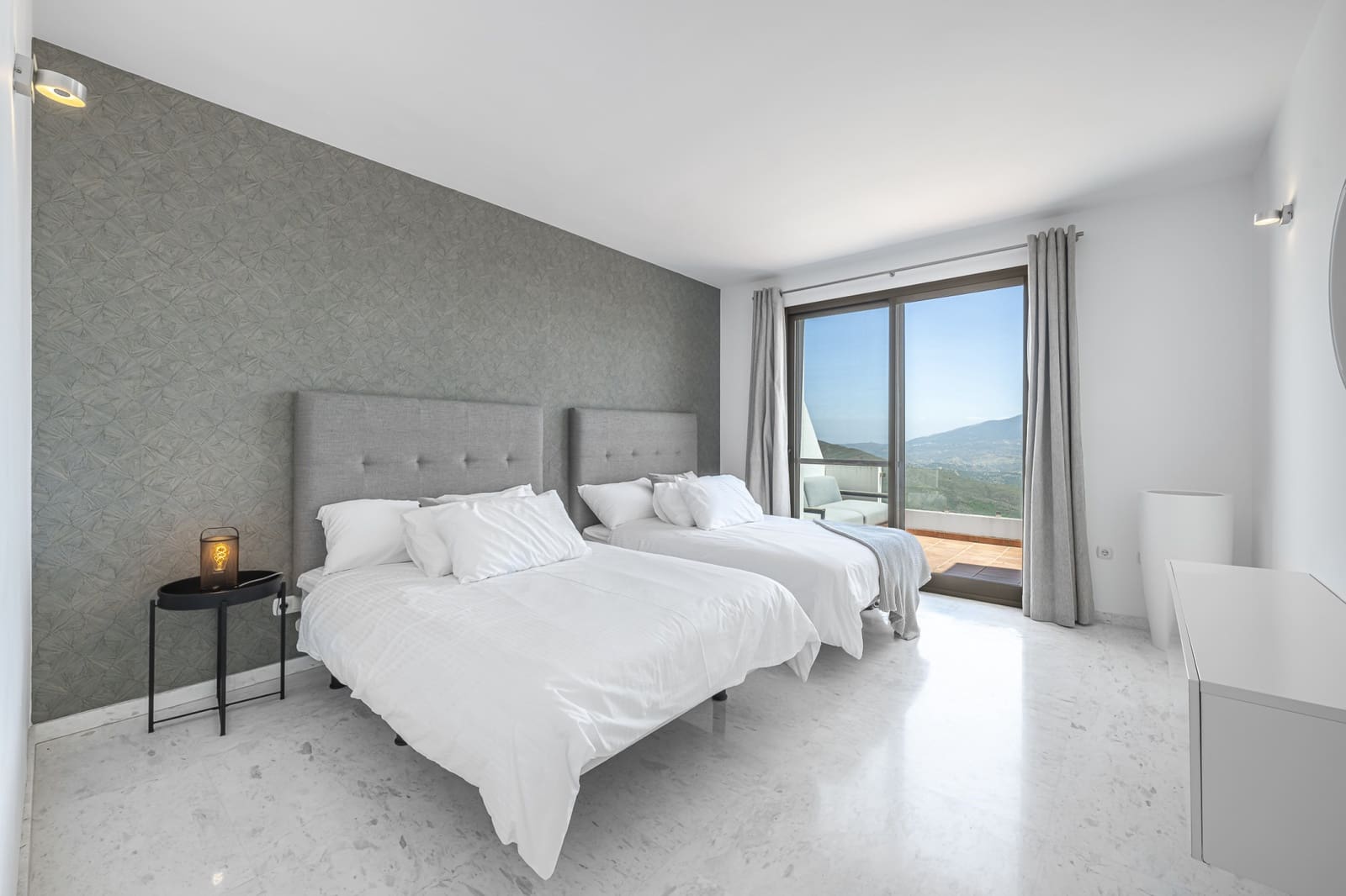 2 chambre Penthouse à vendre à Marbella avec piscine garage - 635 000 € (Ref: 10029081)