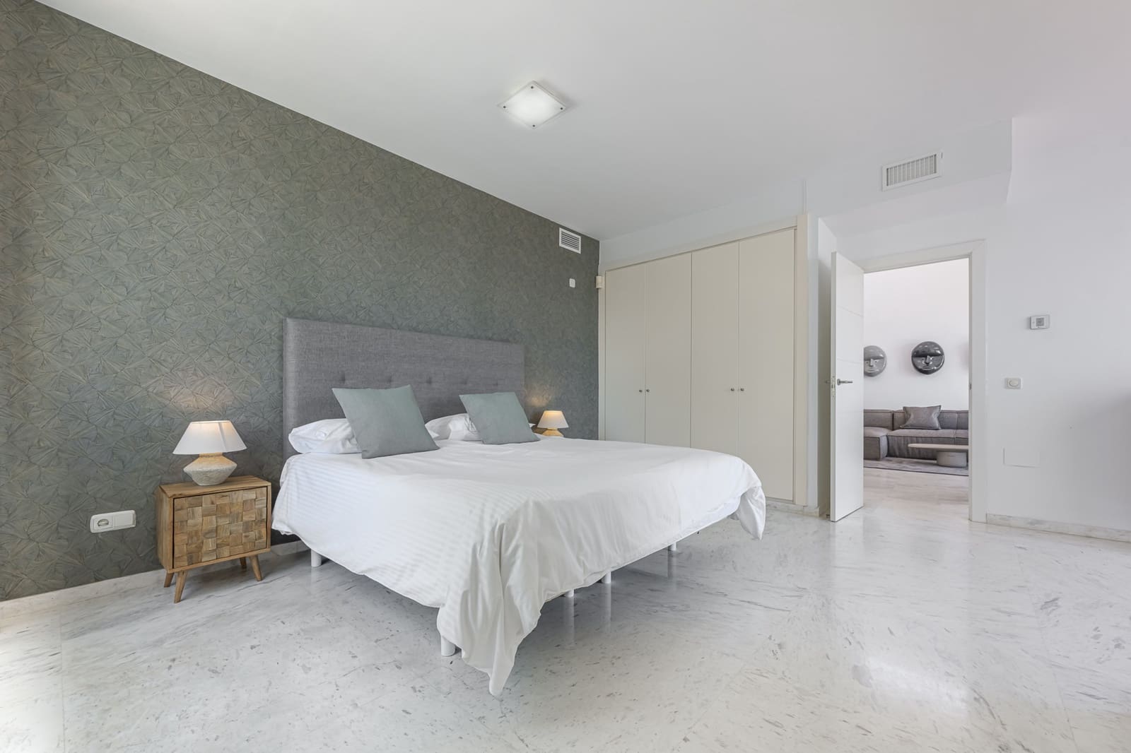 2 chambre Penthouse à vendre à Marbella avec piscine garage - 635 000 € (Ref: 10029081)