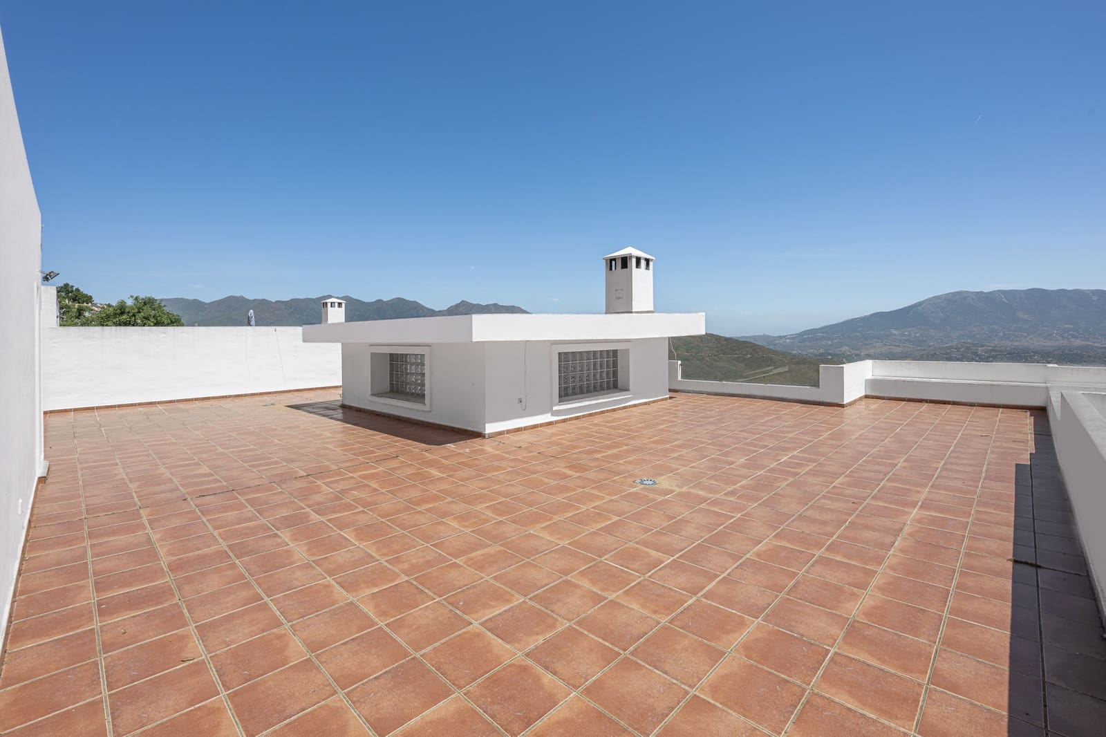 2 chambre Penthouse à vendre à Marbella avec piscine garage - 635 000 € (Ref: 10029081)
