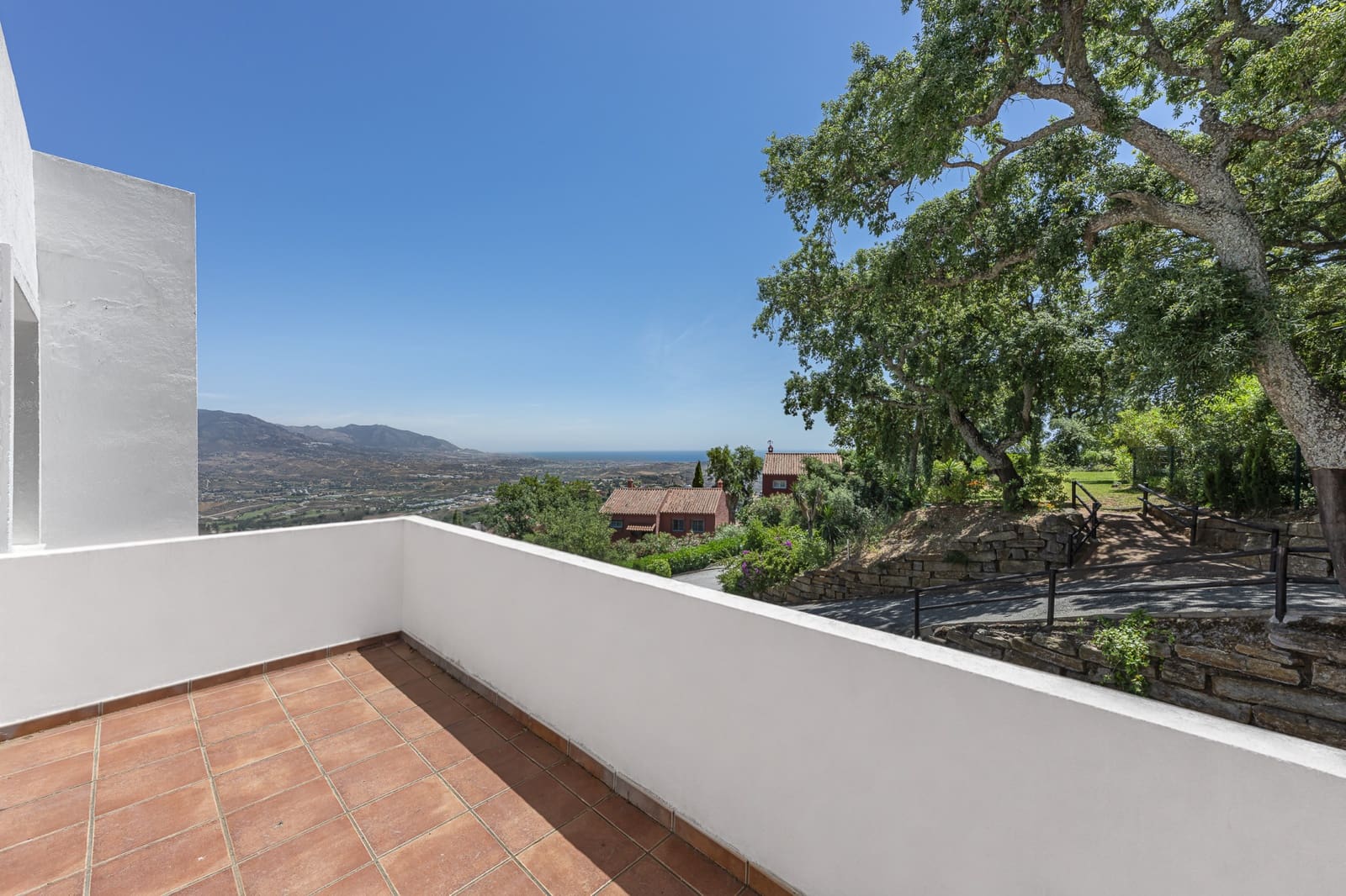 2 chambre Penthouse à vendre à Marbella avec piscine garage - 635 000 € (Ref: 10029081)