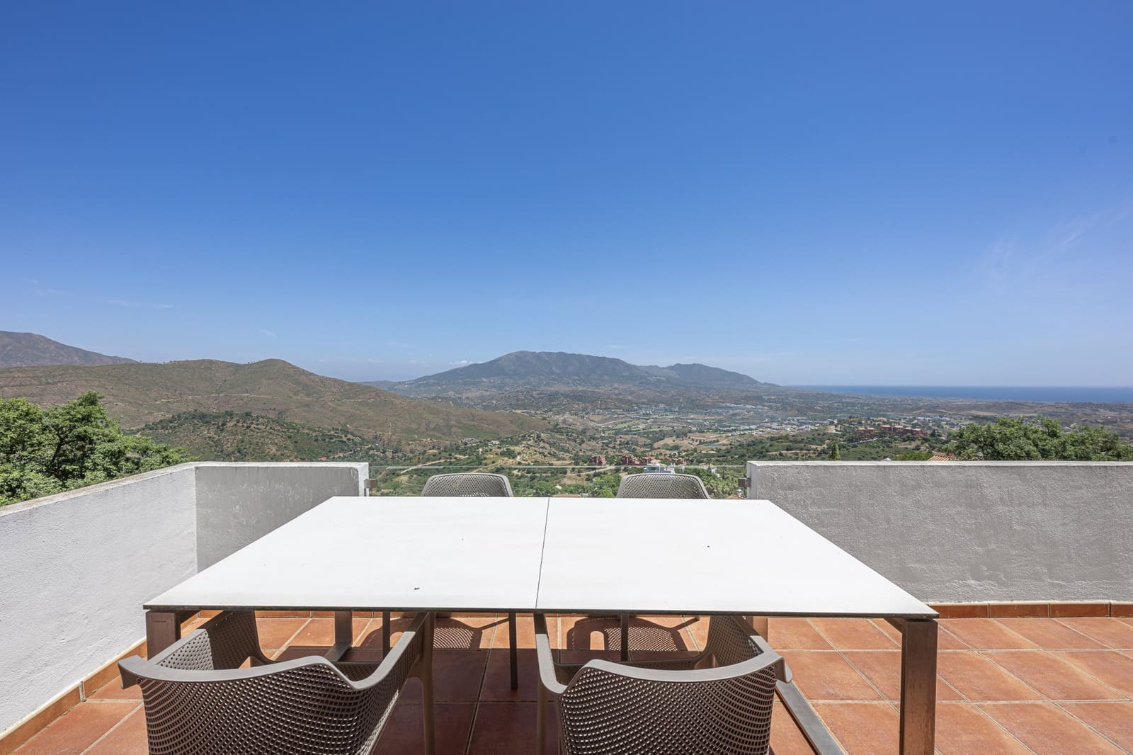 2 chambre Penthouse à vendre à Marbella avec piscine garage - 635 000 € (Ref: 10029081)