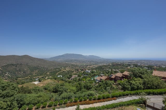2 chambre Penthouse à vendre à Marbella avec piscine garage - 635 000 € (Ref: 10029081)