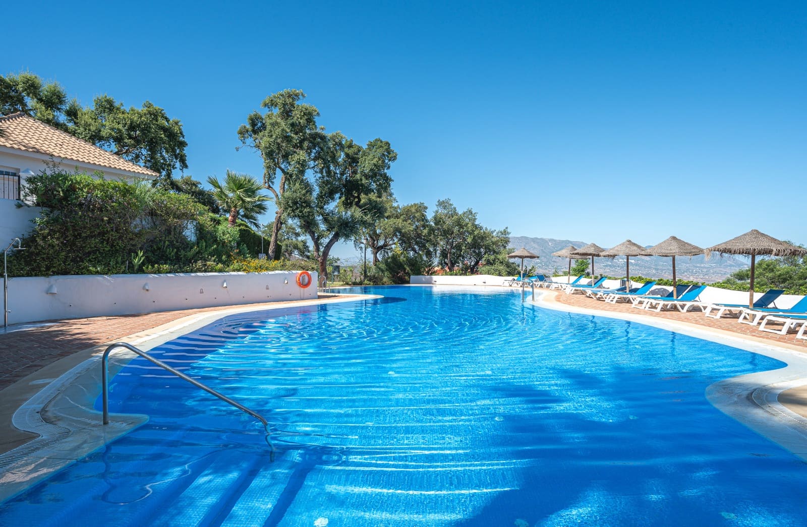 2 chambre Penthouse à vendre à Marbella avec piscine garage - 635 000 € (Ref: 10029081)