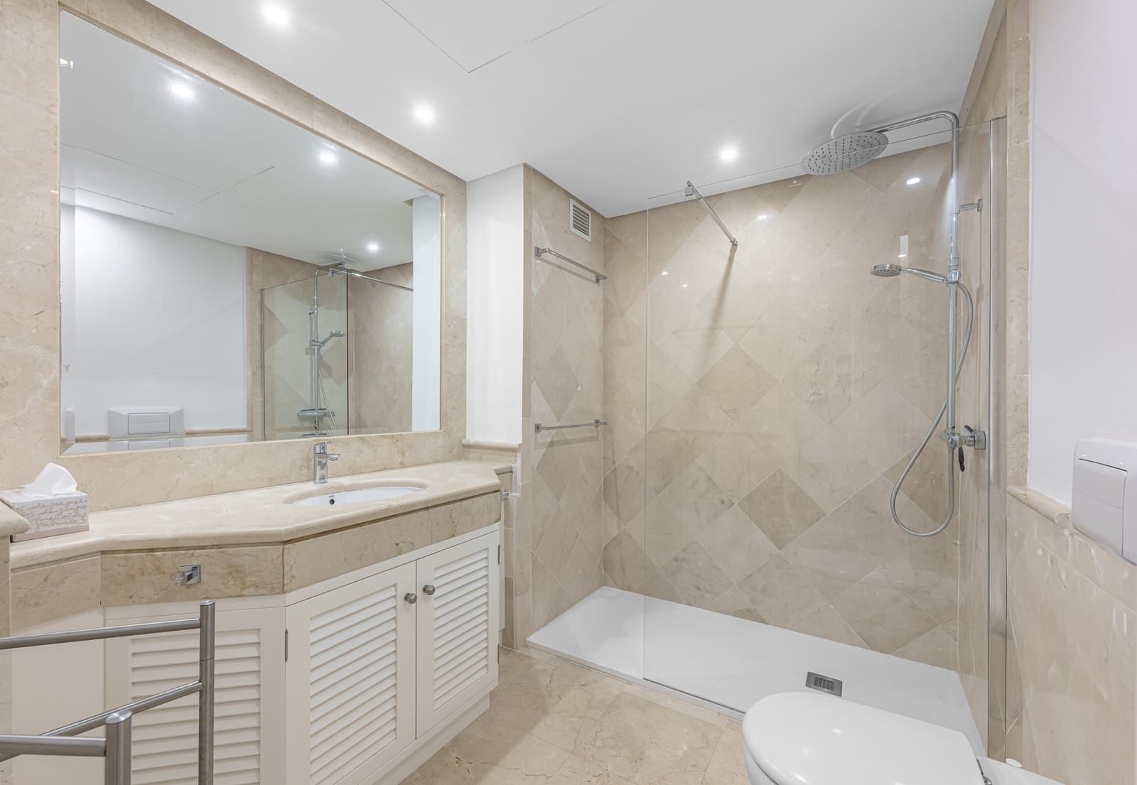 3 Zimmer Apartment zu verkaufen in Marbella mit Pool Garage - 525.000 € (Ref: 10071879)