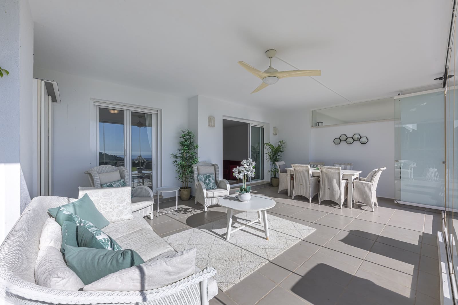 2 bedroom Apartment for sale in Marbella with pool garage - € 399,000 (Ref: 10110477)