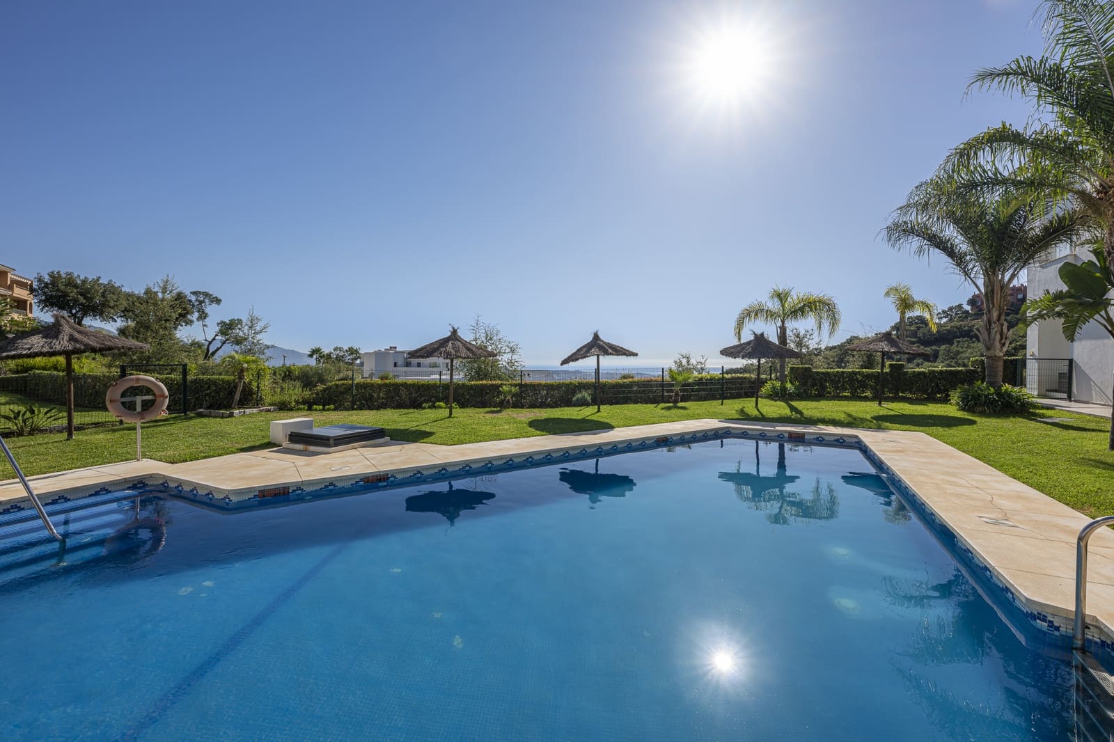 2 bedroom Apartment for sale in Marbella with pool garage - € 399,000 (Ref: 10110477)