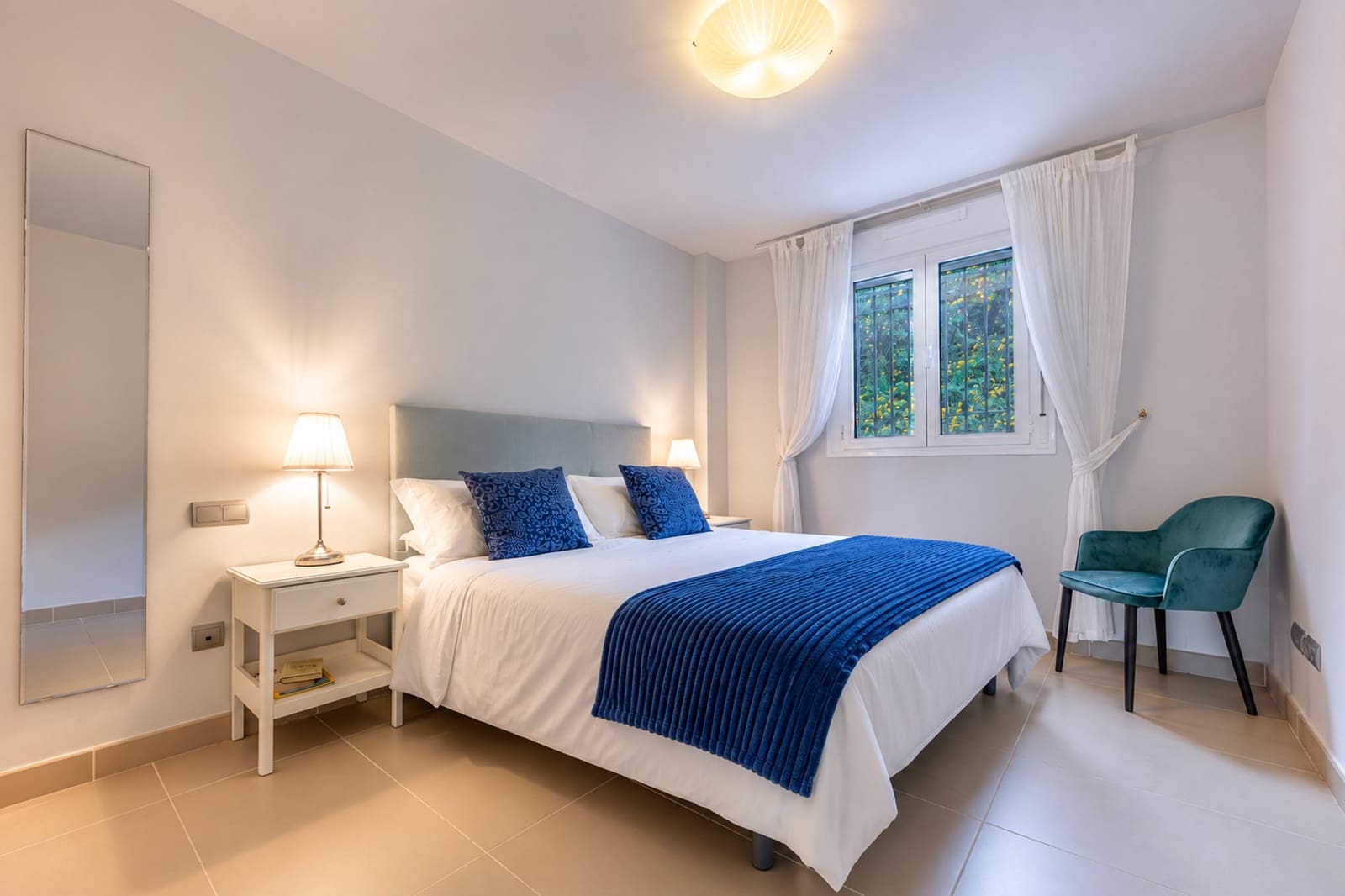 2 bedroom Apartment for sale in Marbella with pool garage - € 399,000 (Ref: 10110477)