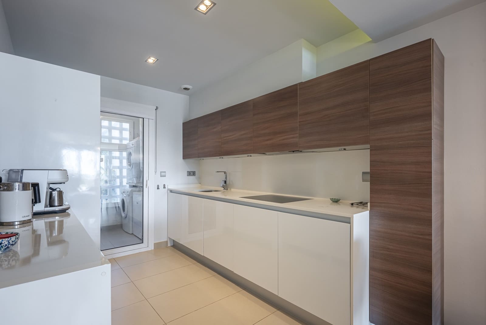 2 bedroom Apartment for sale in Marbella with pool garage - € 399,000 (Ref: 10110477)