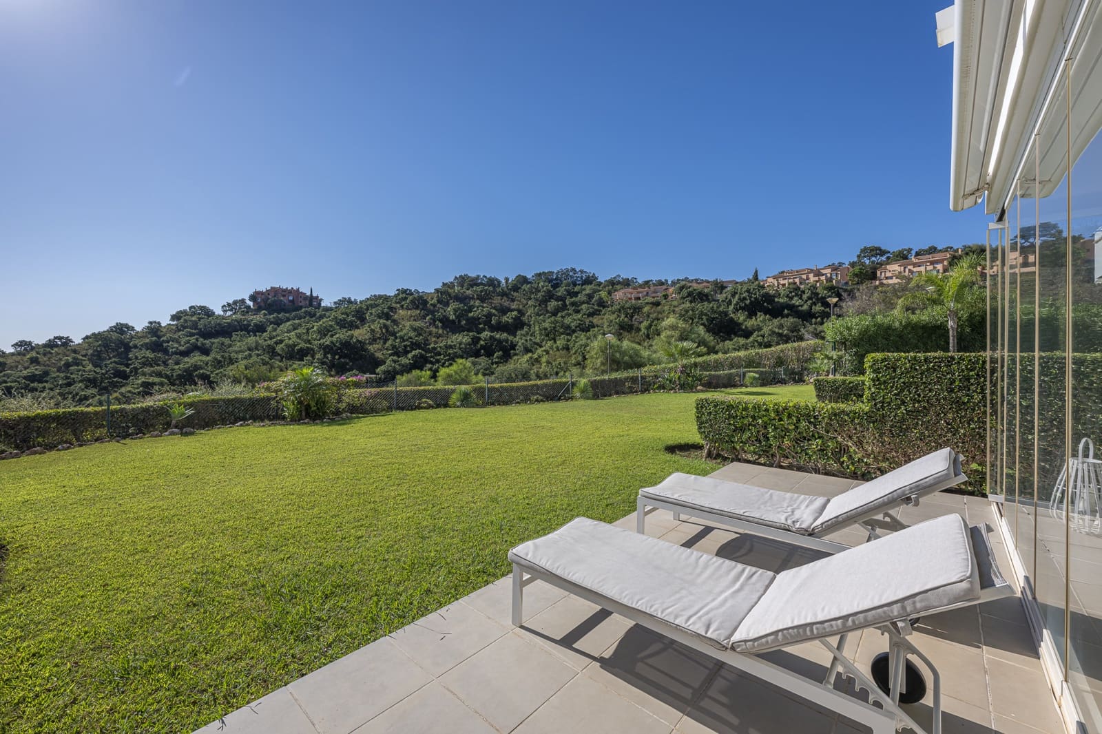 2 bedroom Apartment for sale in Marbella with pool garage - € 399,000 (Ref: 10110477)