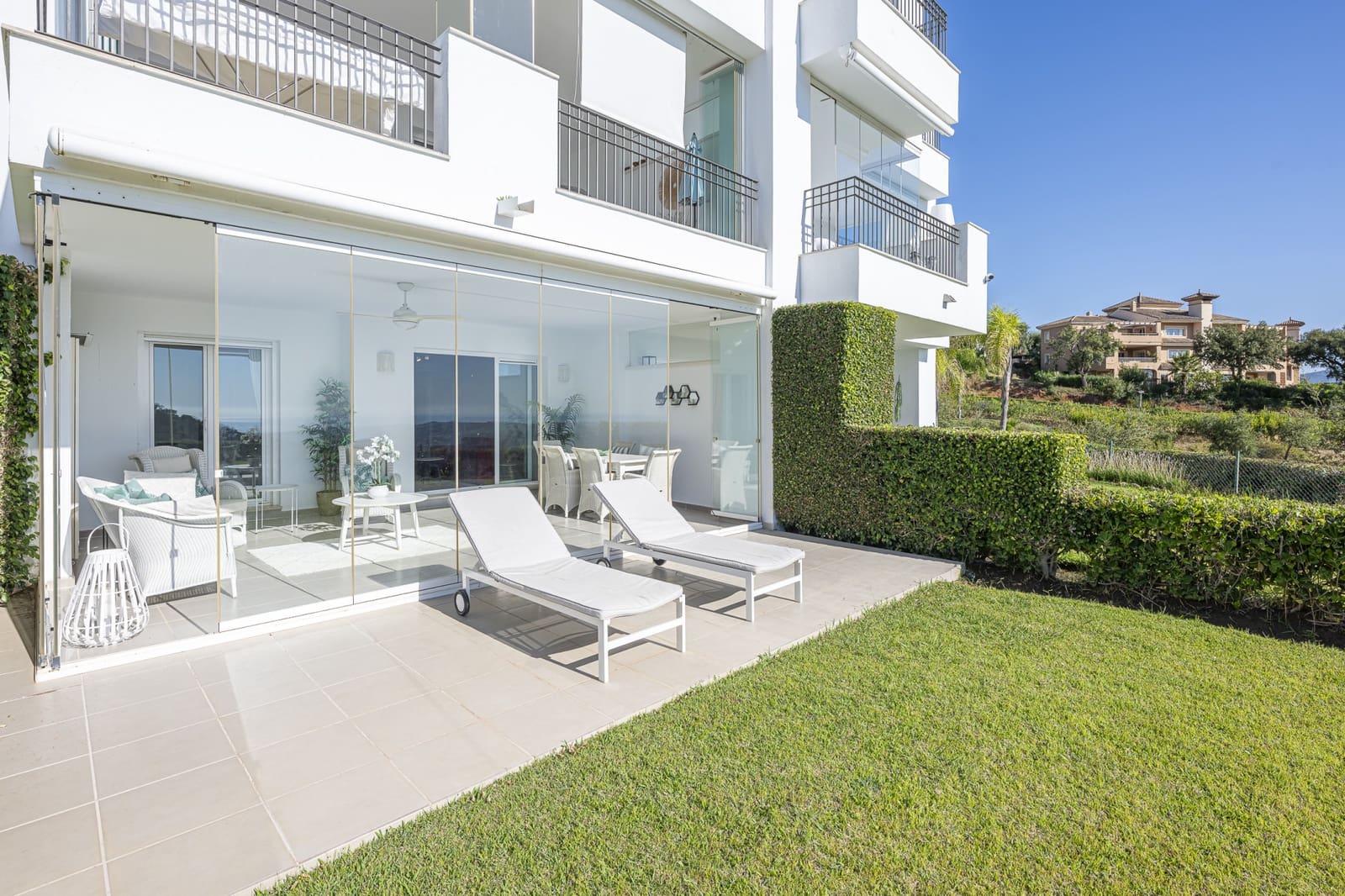 2 bedroom Apartment for sale in Marbella with pool garage - € 399,000 (Ref: 10110477)