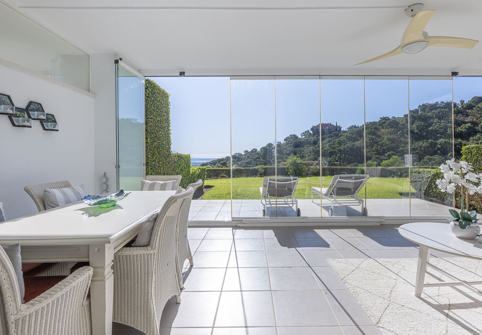 2 bedroom Apartment for sale in Marbella with pool garage - € 399,000 (Ref: 10110477)