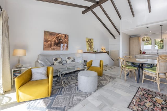 2 bedroom Townhouse for sale in Marbella with garage - € 385,000 (Ref: 10131155)