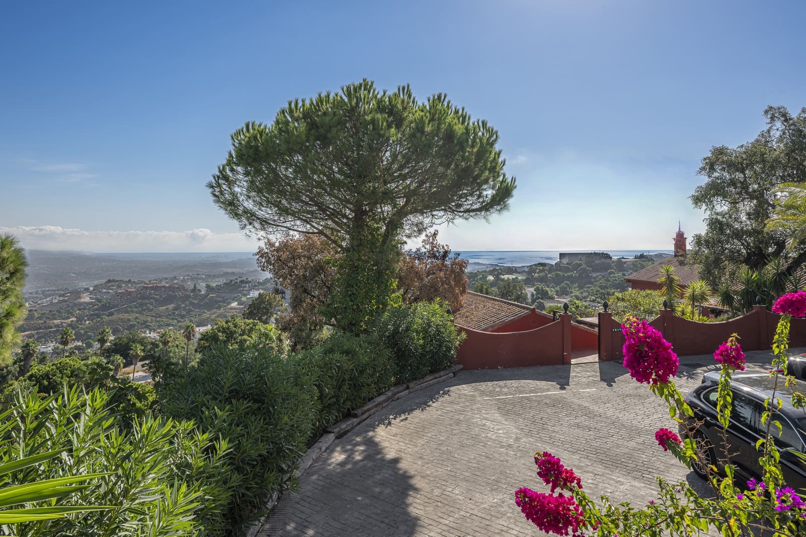 2 bedroom Townhouse for sale in Marbella with garage - € 385,000 (Ref: 10131155)