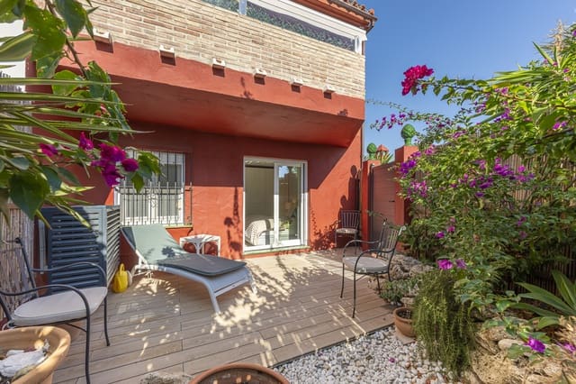 2 bedroom Townhouse for sale in Marbella with garage - € 385,000 (Ref: 10131155)