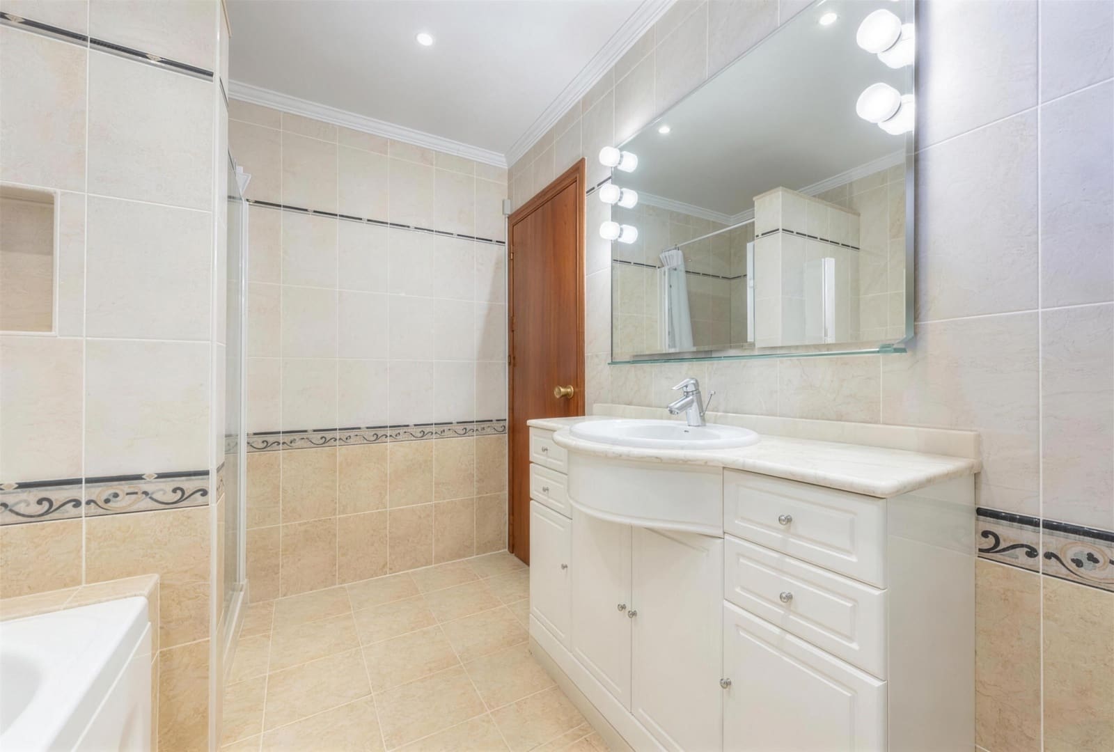 1 soveværelse Penthouse til salg i Marbella med swimmingpool garage - € 549.000 (Ref: 10173155)
