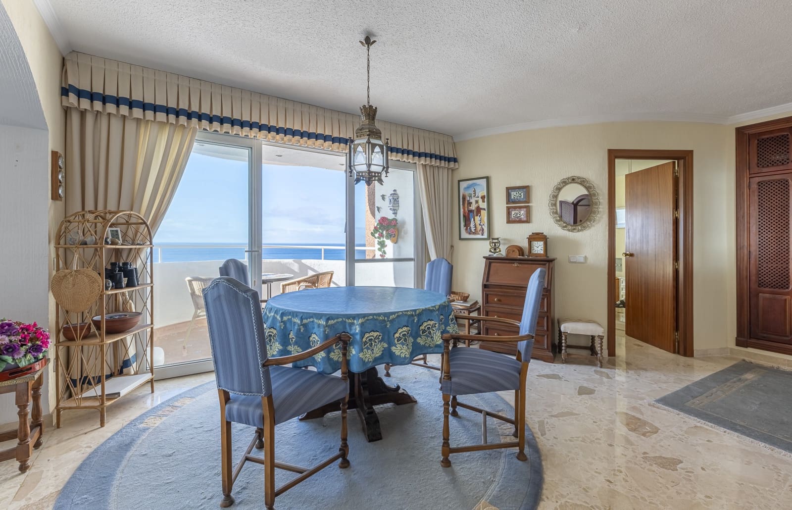 1 soveværelse Penthouse til salg i Marbella med swimmingpool garage - € 549.000 (Ref: 10173155)