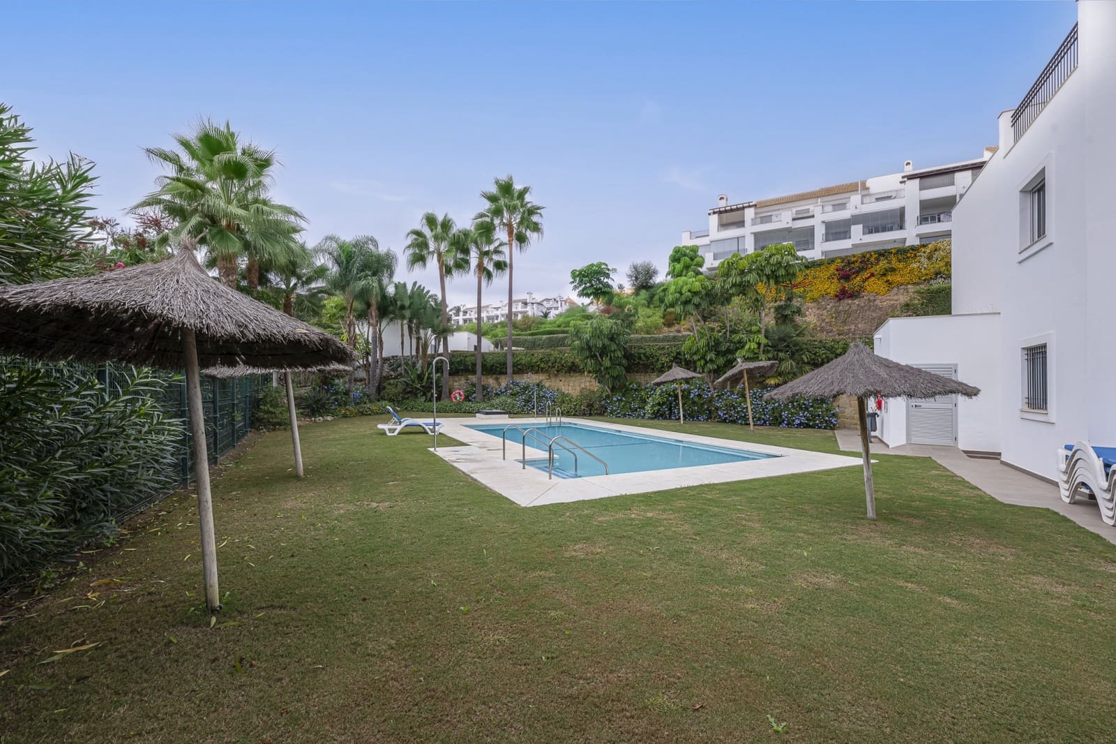 2 chambre Appartement à vendre à Marbella avec piscine garage - 419 000 € (Ref: 10174346)