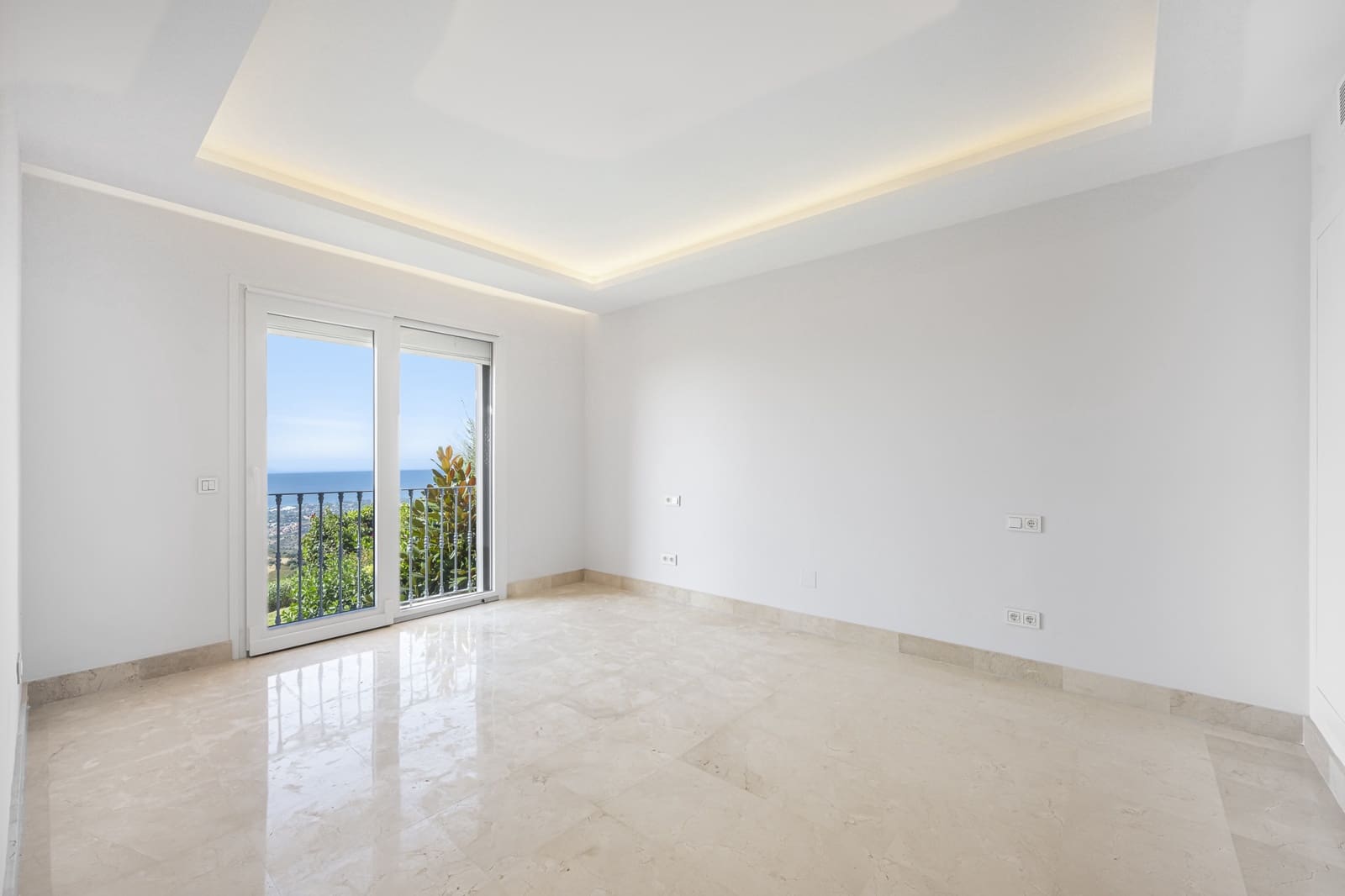 2 sovrum Lägenhet till salu i Marbella med pool garage - 695 000 € (Ref: 10174929)