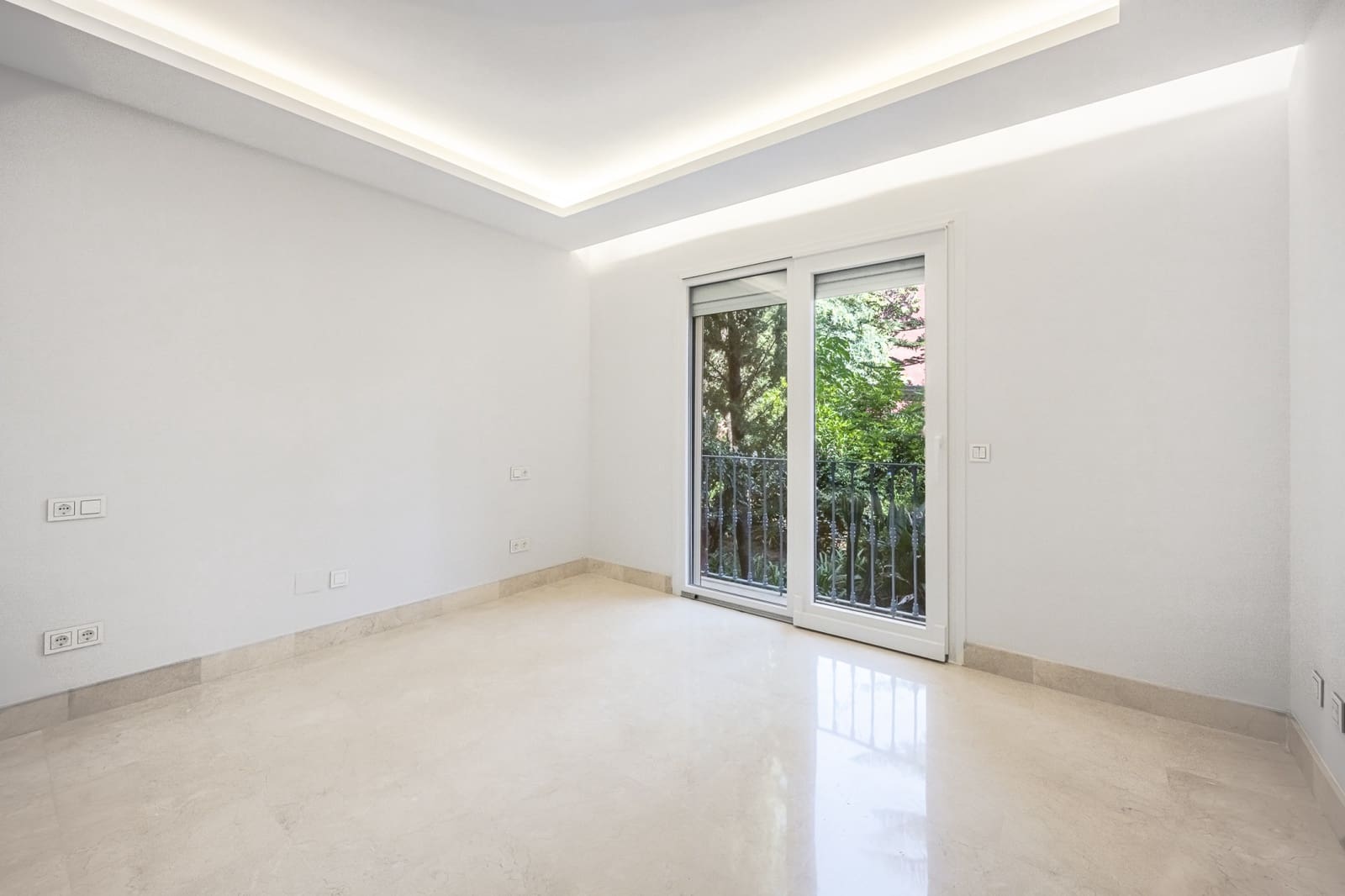 2 sovrum Lägenhet till salu i Marbella med pool garage - 695 000 € (Ref: 10174929)