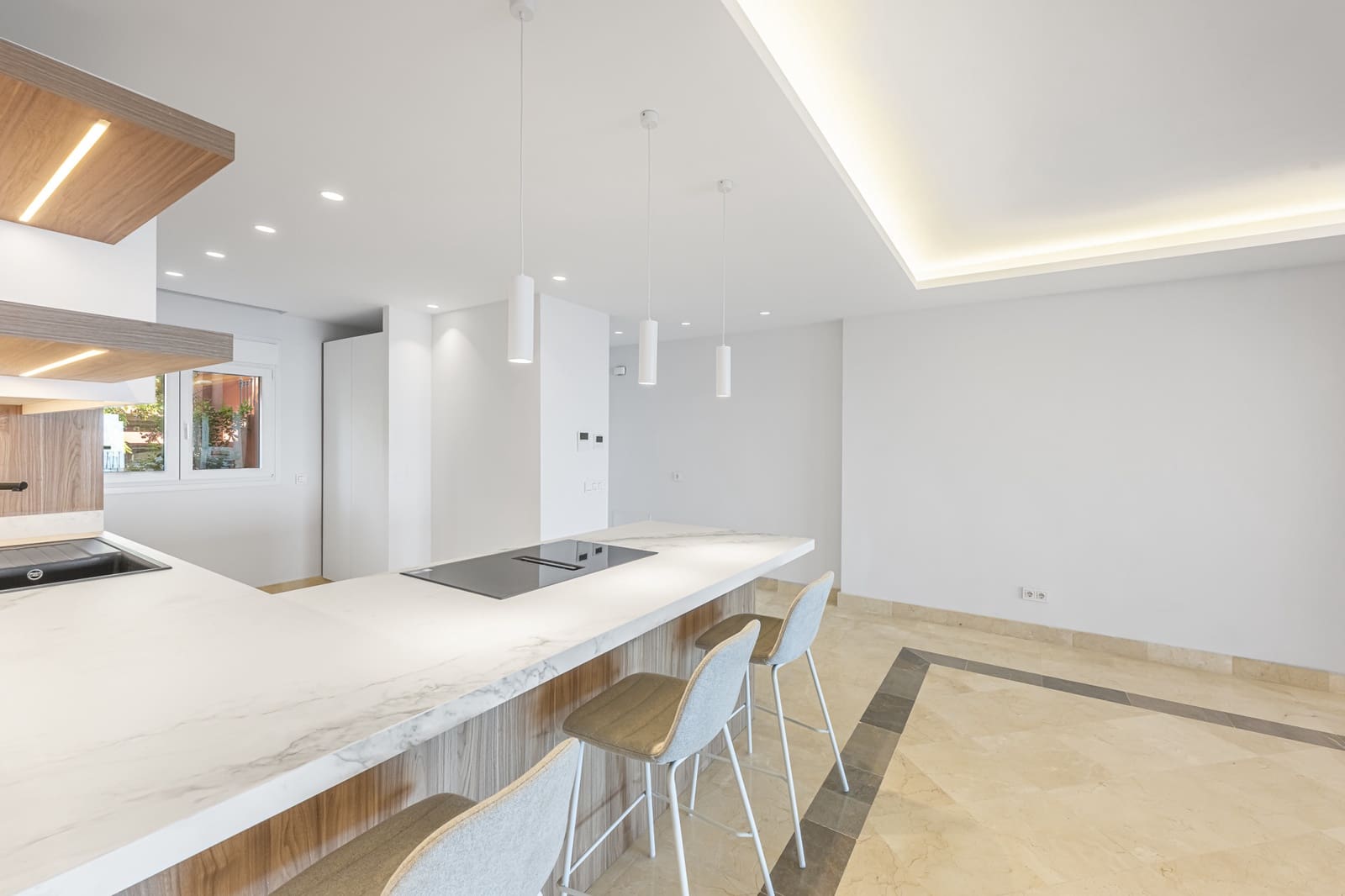 2 soverom Leilighet til salgs i Marbella med svømmebasseng garasje - € 695 000 (Ref: 10174930)