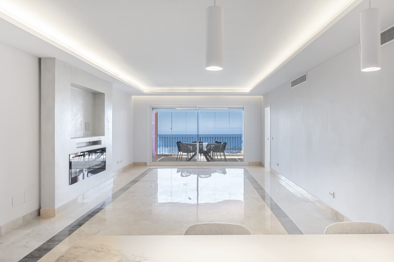2 soverom Leilighet til salgs i Marbella med svømmebasseng garasje - € 695 000 (Ref: 10174930)