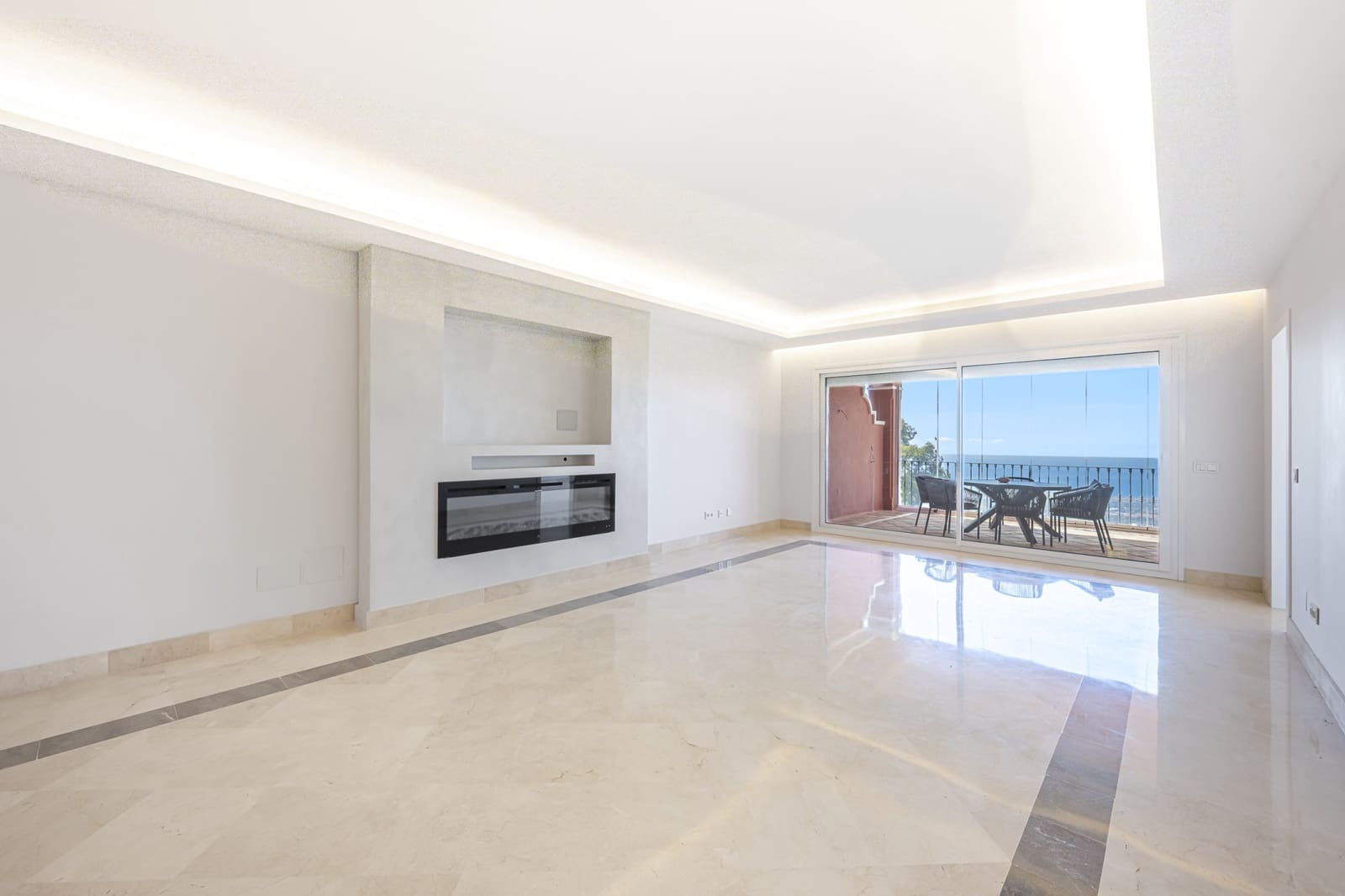 2 soverom Leilighet til salgs i Marbella med svømmebasseng garasje - € 695 000 (Ref: 10174930)