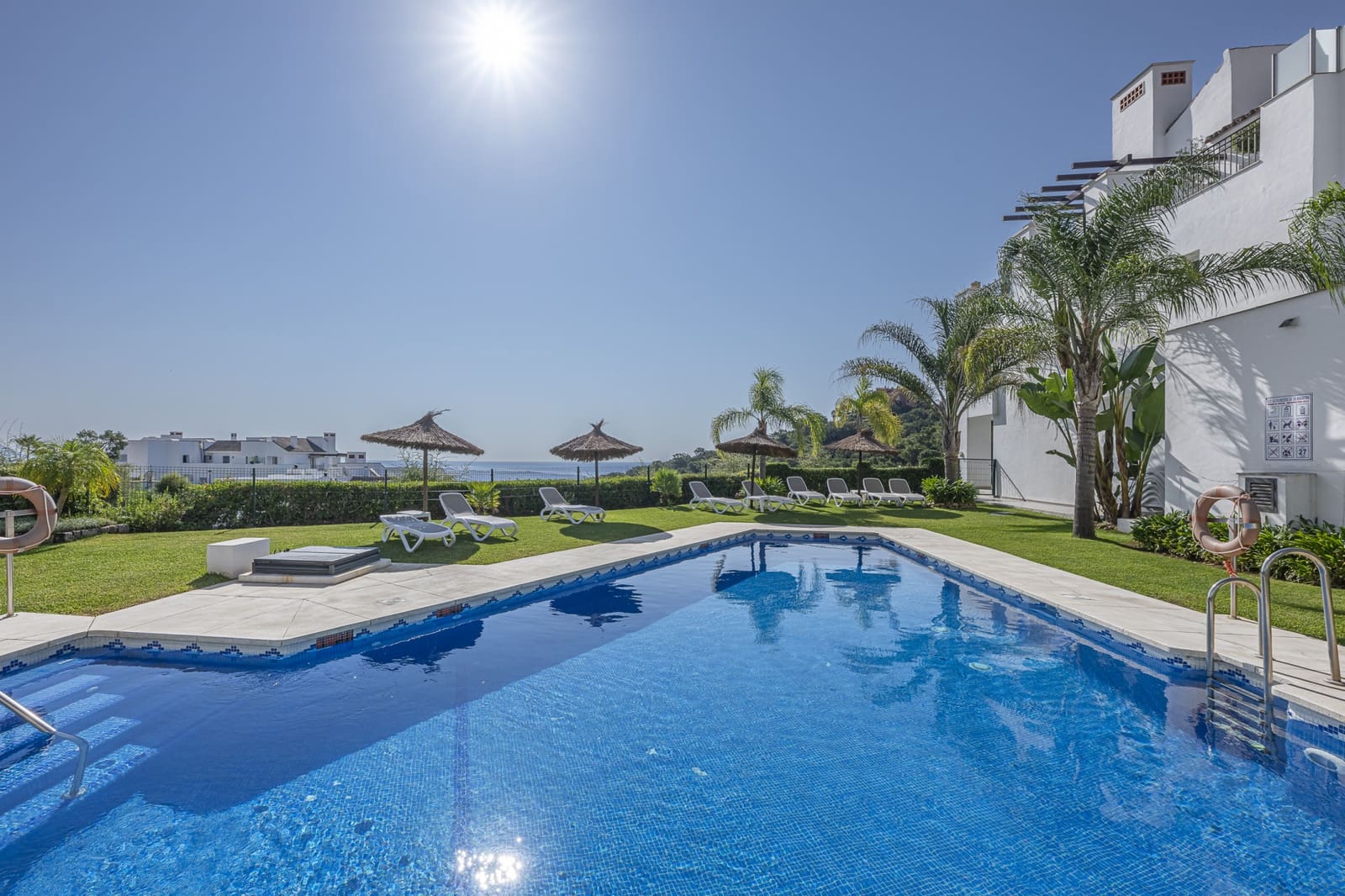 2 soveværelse Penthouse til salg i Marbella med swimmingpool garage - € 695.000 (Ref: 10184092)