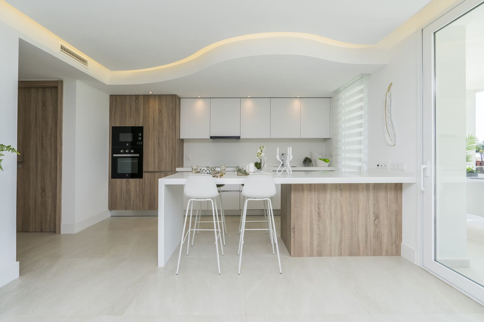 2 soverom Leilighet til salgs i Sotogrande med svømmebasseng garasje - € 415 000 (Ref: 8013716)