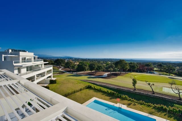 3 chambre Penthouse à vendre à Sotogrande, San Roque avec piscine garage - 650 000 € (Ref: 8013719)