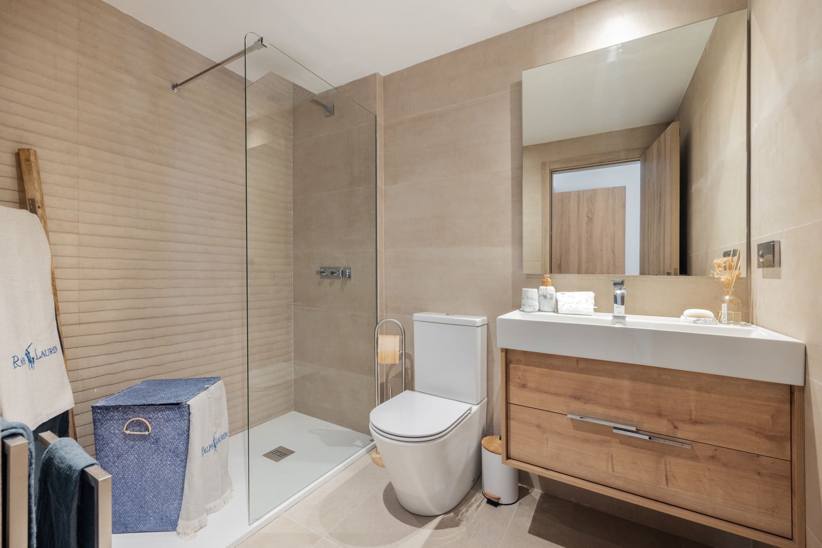 2 bedroom Apartment for sale in Casares with pool garage - € 385,000 (Ref: 8023095)