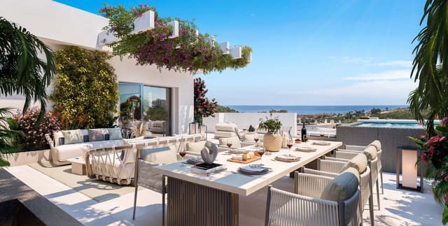 2 bedroom Apartment for sale in Estepona with pool garage - € 455,000 (Ref: 8553888)