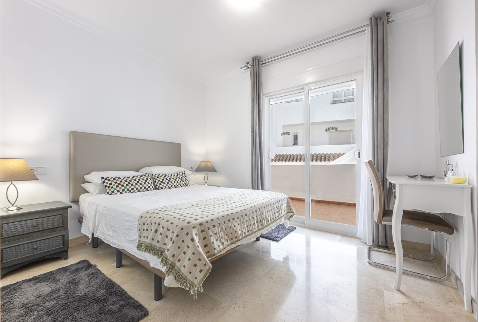 3 sypialnia Apartament na sprzedaż w Marbella z basenem garażem - 459 000 € (Ref: 9265693)