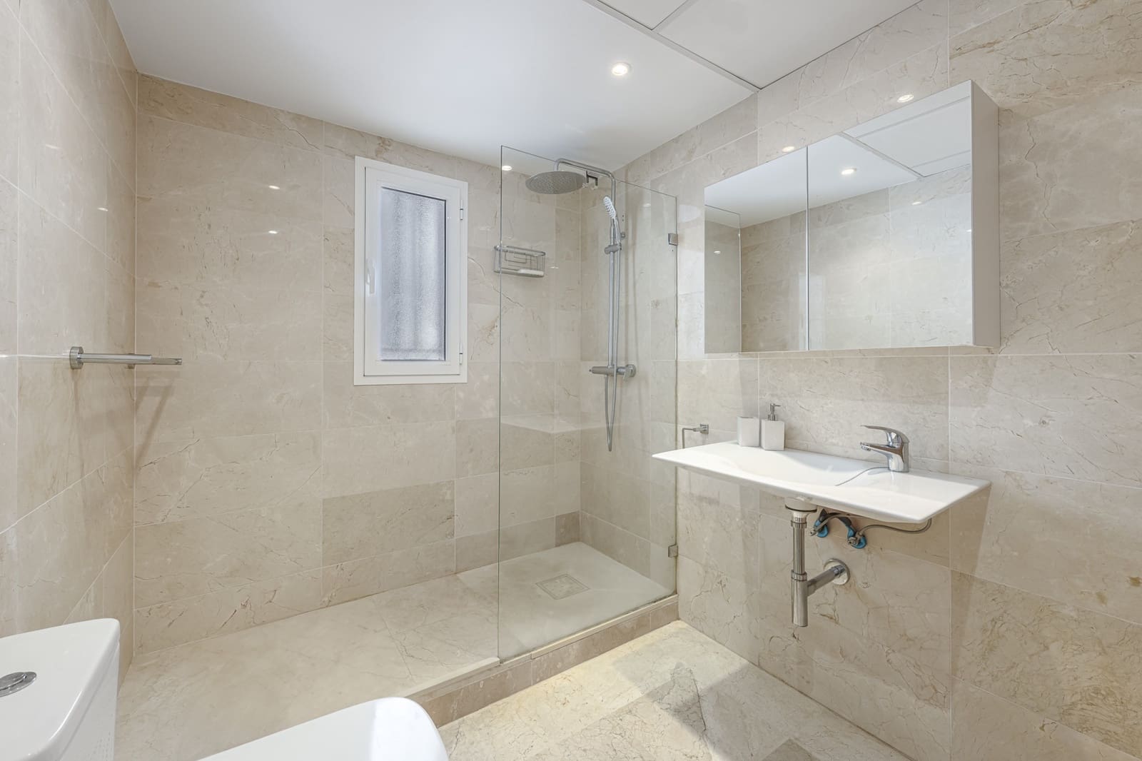 3 sypialnia Apartament na sprzedaż w Marbella z basenem garażem - 459 000 € (Ref: 9265693)