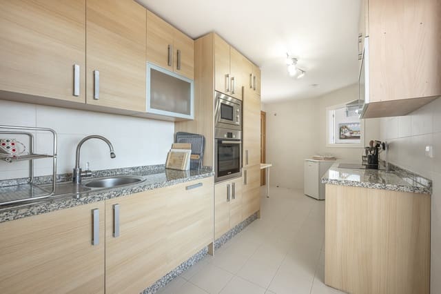 3 chambre Appartement à vendre à Marbella avec piscine garage - 459 000 € (Ref: 9265693)