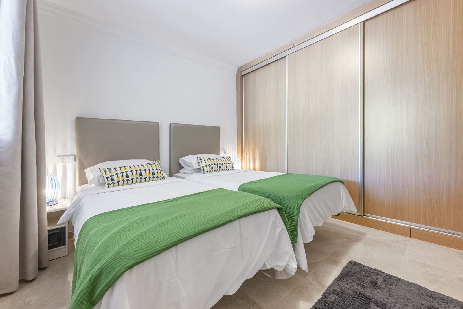 3 sypialnia Apartament na sprzedaż w Marbella z basenem garażem - 459 000 € (Ref: 9265693)