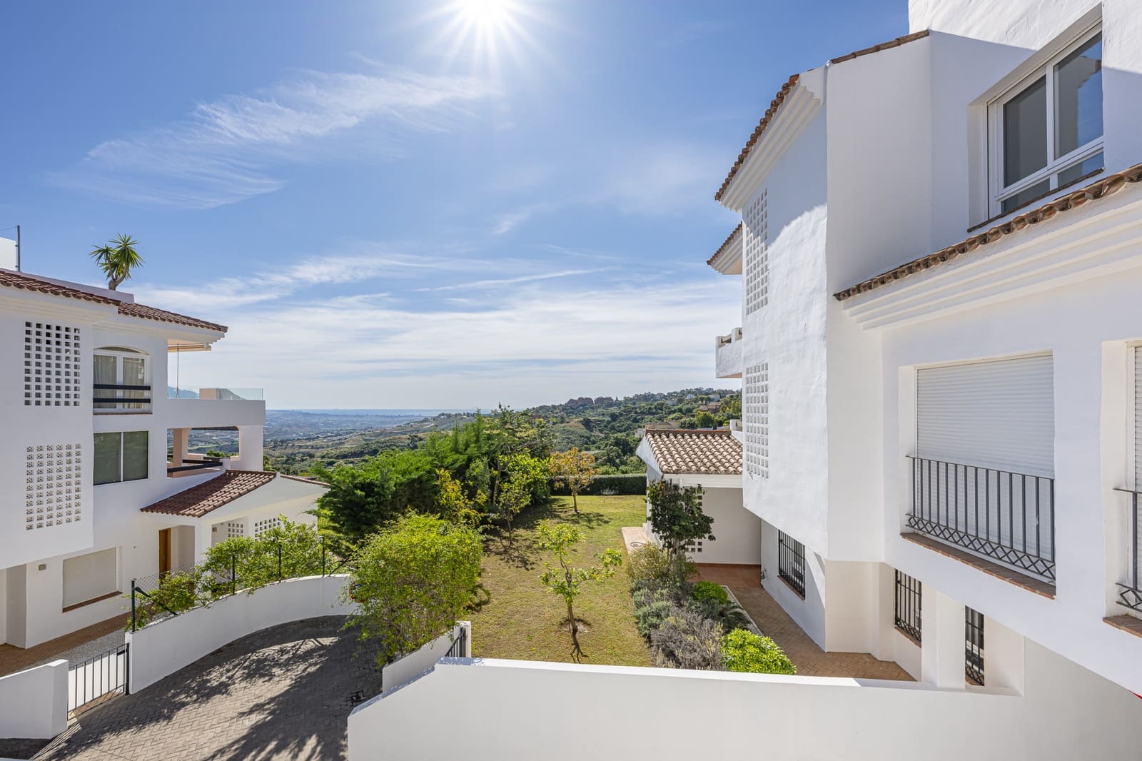 3 sypialnia Apartament na sprzedaż w Marbella z basenem garażem - 459 000 € (Ref: 9265693)