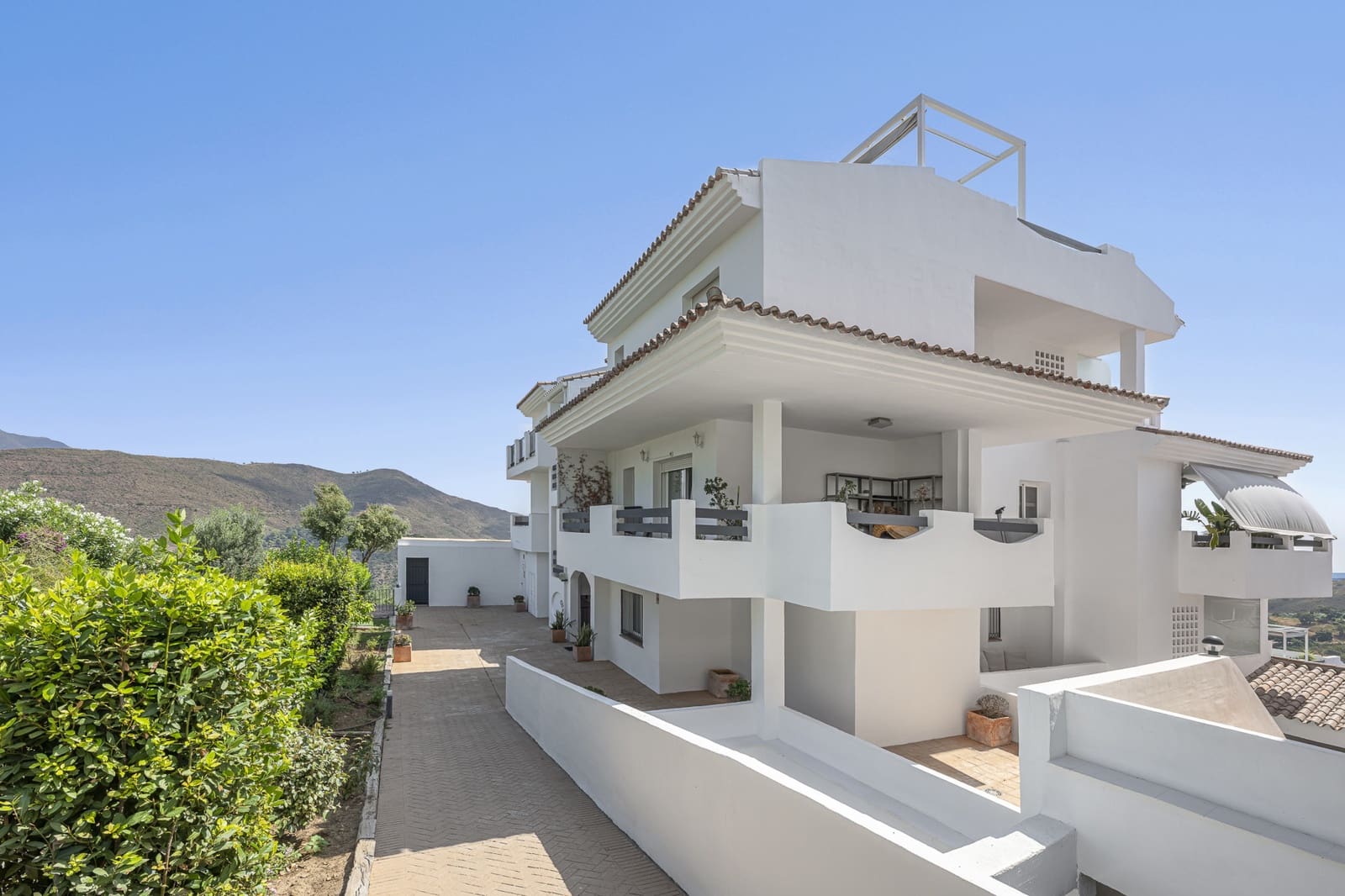 3 sypialnia Apartament na sprzedaż w Marbella z basenem garażem - 459 000 € (Ref: 9265693)