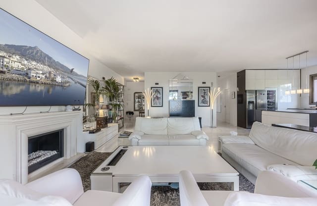 3 chambre Appartement à vendre à Marbella avec piscine garage - 549 000 € (Ref: 9346664)